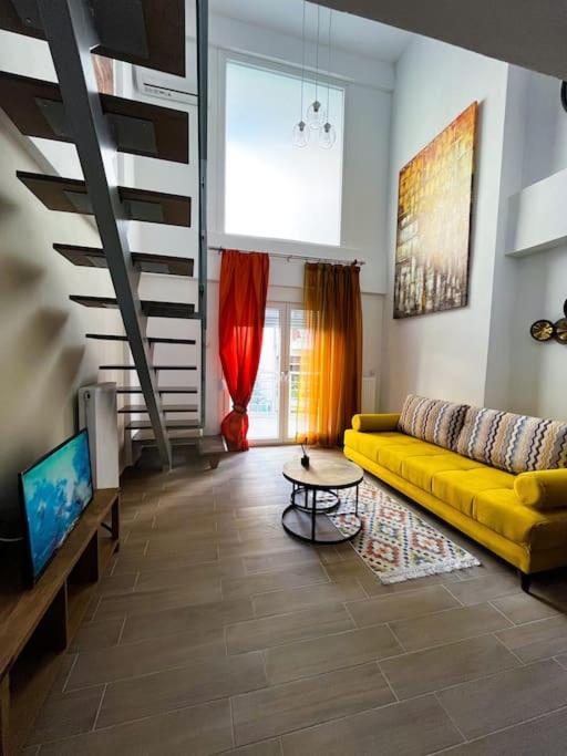 Ferienwohnung Escala Luxury Loft 2 In The Center &Free Parking Volos Exterior foto